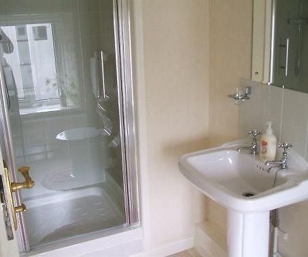 Cross Close House B&B ลอสท์วิธีล ภายนอก รูปภาพ